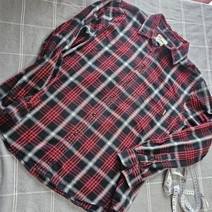 💥Tilley Men's Red and Black Plaid Shirt
